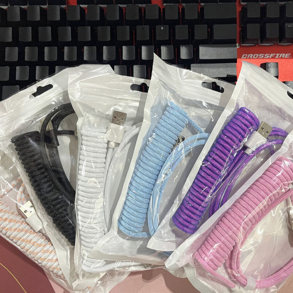 Sprężynowy kabel do klawiatury – Type C Detachable Cable Coiled Keyboard recenzja i cena